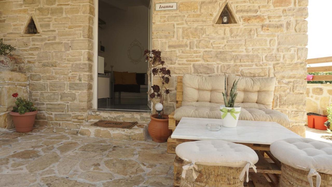 Studio Ioanna - Oasis Holiday Houses Κόκκινος Πύργος Εξωτερικό φωτογραφία